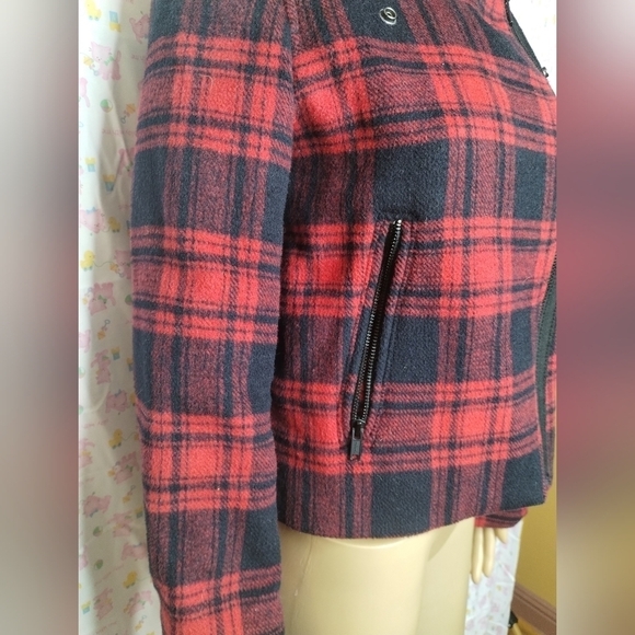 Gap women's size small red and black flannel jacket coat - Picture 6 of 14